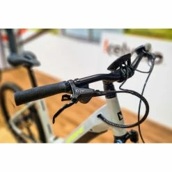 Haibike TREKKING 6 CROSS LOW 2022 Reconditionné T.M 17 Haibike TREKKING 6 CROSS LOW 2022 Reconditionné T.M -Trek Soldes trekking 6 cross low 2022 recond 6