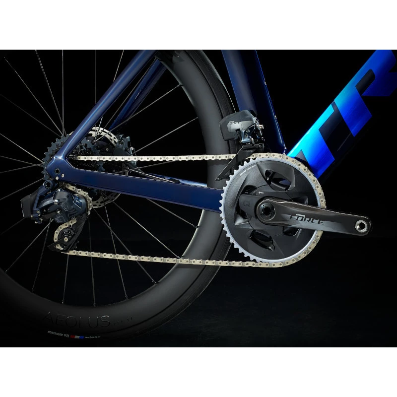 Trek MADONE SL7 ETap Disc 2022 11 Trek MADONE SL7 ETap Disc 2022 – Image 9