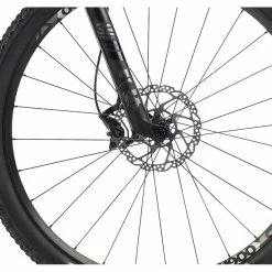 Orbea Oiz M30 2022 -Trek Soldes vtt tout suspendu orbea oiz m30 3
